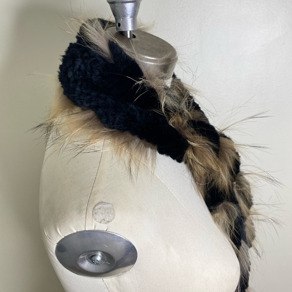 2 WAY MINK FUR WOVEN NET SCARF WITH SPIRAL WOVEN FUR AROUND THE EDGE! - Picture 4 of 8